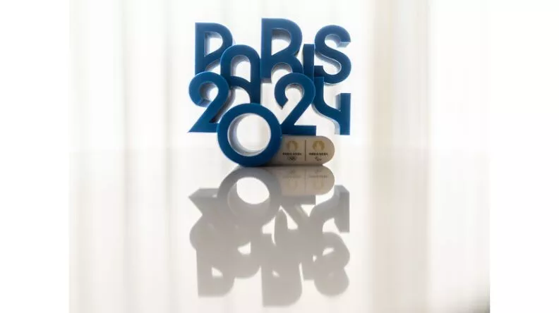 Allianz France reçoit le trophée du challenge « Go for 30 » décerné par Paris 2024
